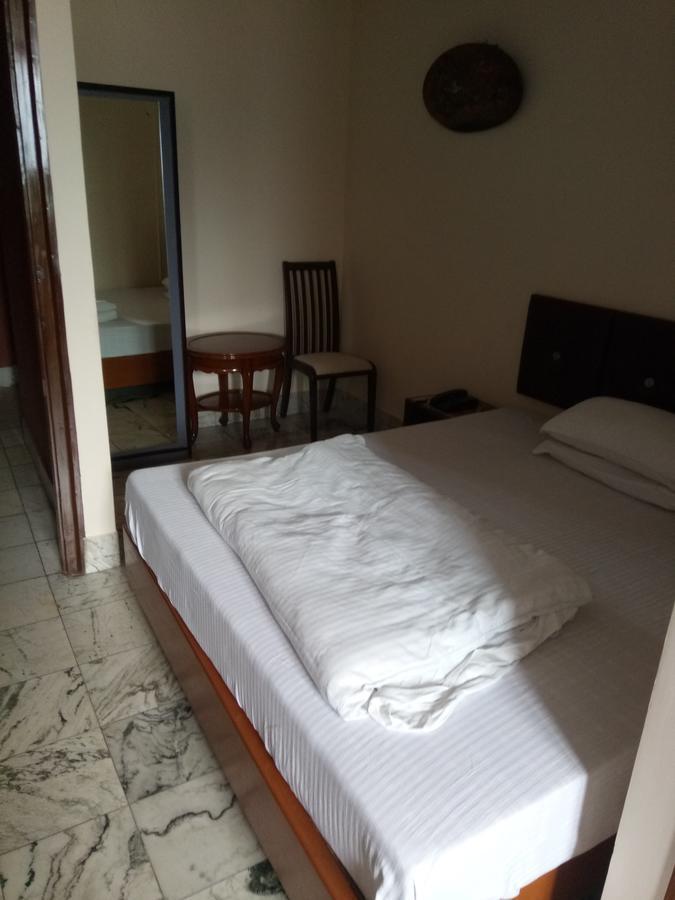 Service Apartments, Park Street, Calcutta Ngoại thất bức ảnh
